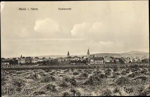 Ak Melle in Niedersachsen, Totalansicht vom Ort, Kirchtürme, Feld, Acker