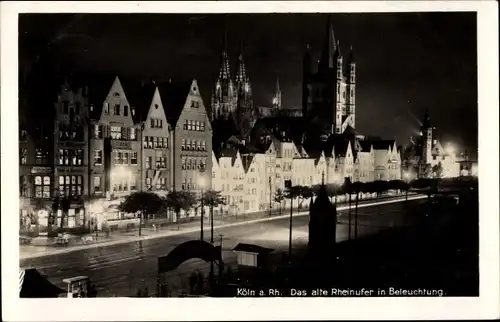 Ak Köln am Rhein, Teilansicht vom Ort, altes Rheinufer bei Nacht, Beleuchtung, Dom