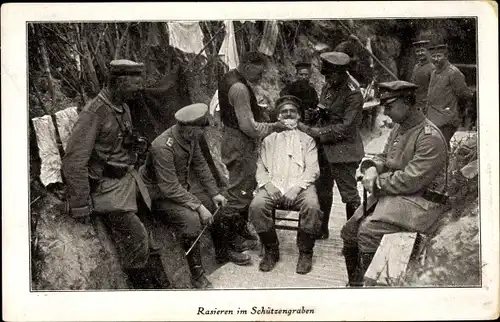 Ak Rasieren im Schützengraben, deutsche Soldaten, I. WK