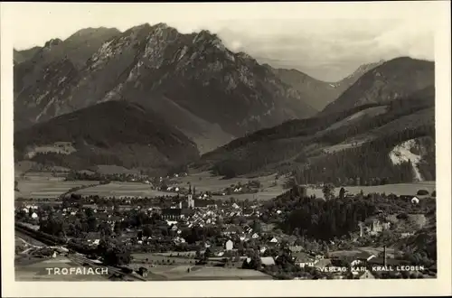 Ak Trofaiach Steiermark, Panorama vom Ort, Kirchen, Berglandschaft