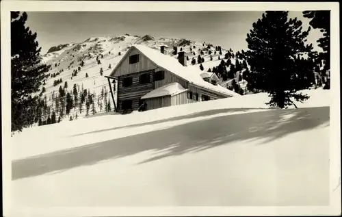 Ak Steiermark Österreich, Stoderzinken, Brünnerhütte, Außenansicht, Winterlandschaft