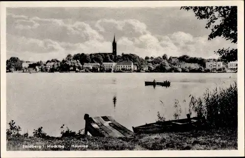 Ak Feldberg Feldberger Seenlandschaft, Haussee, Kirche, Steg, Ruderboot, Häuser