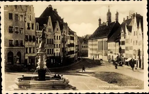 Ak Landsberg am Lech in Oberbayern, Herkomerstraße, Brunnen