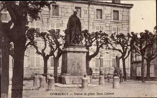 Ak Commercy Lothringen Meuse, Statue et place Dom Calmet