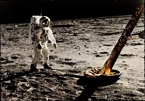 Ak US Astronaut Edwin Aldrin auf dem Mond, 21. Juli 1969, erste Gehversuche, Landefähre Eagle