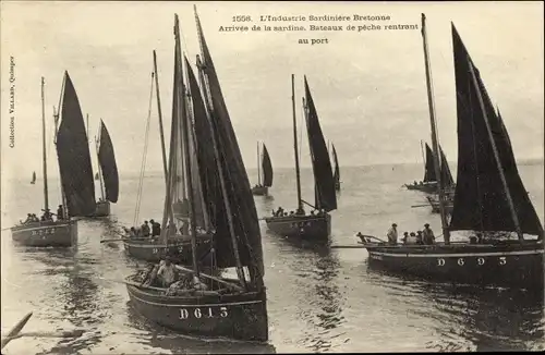 Ak L'Industrie Sardinière Bretonne, Bateaux de pêche rentrant au port, Fischerboote 