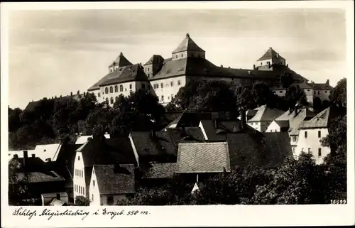 Ak Augustusburg im Erzgebirge, Schloss, Teilansicht vom Ort, Schloss, Hausdächer