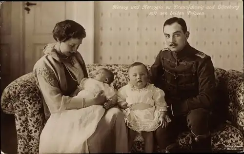 Ak Herzog Ernst August von Braunschweig, Prinzessin Victoria Luise von Preußen, Söhne