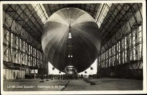 Ak Graf Zeppelin, Einbringen in die Halle, LZ 127, Starrluftschiff