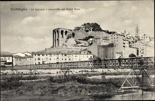 Ak Ventimiglia Liguria, La terrazza e passarella sul fiume Roia