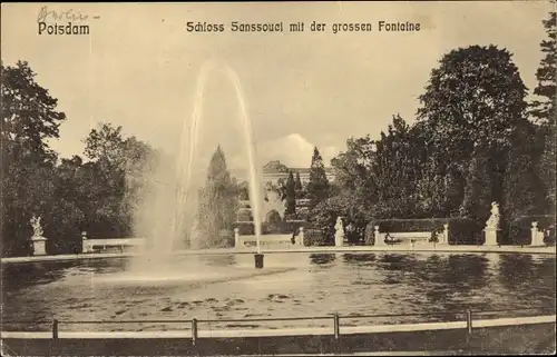 Ak Potsdam in Brandenburg, Schloss Sanssouci mit der grossen Fontaine