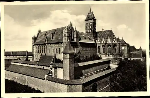Ak Malbork Marienburg Westpreußen, Burg, Außenansicht, Hochschloss, Südostseite