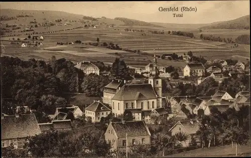 Ak Gersfeld in der Rhön Hessen, Kirche, Totalansicht von Ort