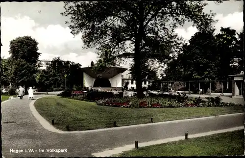 Ak Hagen in Westfalen, Partie im Volkspark, Wege, Grünfläche, Blumen