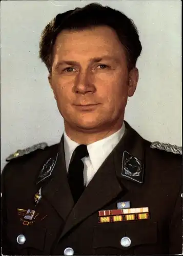 Ak Kosmonaut Sigmund Jähn, erster Fliegerkosmonaut der DDR