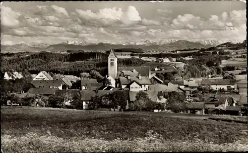 Ak Altusried im Allgäu, Gesamtansicht, Kirche