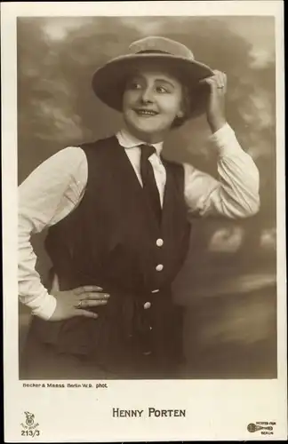 Ak Schauspielerin Henny Porten, Portrait, Hut, RPH 213 3