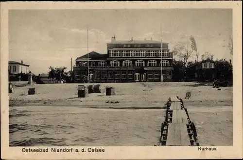 Ak Niendorf in Schleswig Holstein, Strand, Kurhaus