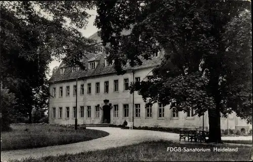 Ak See Niesky in Sachsen, FDGB Sanatorium Heideland, Außenansicht, Eingang