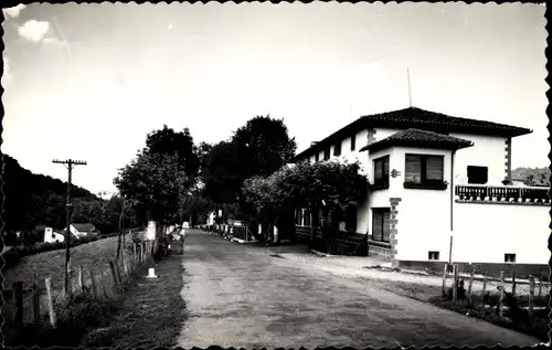 Ak Dancharinea Navarra Spanien, Carretera de Francia, Comercio Errecaldena