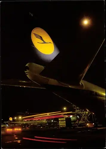 Ak Passagierflugzeug der Lufthansa, Flughafen bei Nacht