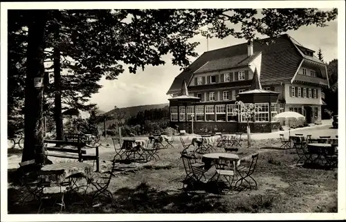 Ak Bermersbach Forbach im Schwarzwald Baden, Höhenhotel Rote Lache, Außenansicht, Gartentische