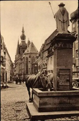 Ak St. Wendel in Saarland, Blick auf den Dom am Wendelinusbrunnen, tränkende Pferde