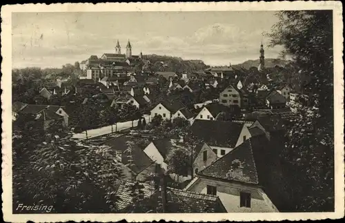 Ak Freising in Oberbayern, Teilansicht vom Ort, Vogelschau, Domberg u. Kirche, Pfarrkirche St. Georg