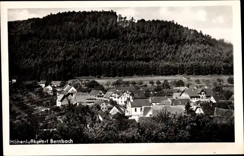 Ak Bernbach Bad Herrenalb im Schwarzwald, Teilansicht vom Ort, Vogelschau, Wald, Hügel