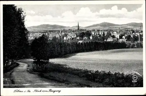 Ak Löbau in Sachsen, Blick vom Bergweg zum Ort