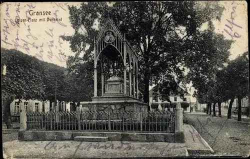 Ak Gransee in Brandenburg, Luisenplatz mit Denkmal
