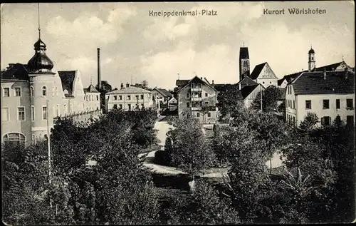 Ak Bad Wörishofen im Unterallgäu, Kneipp Denkmal, Platz, Vogelschau, Bäume, Häuser