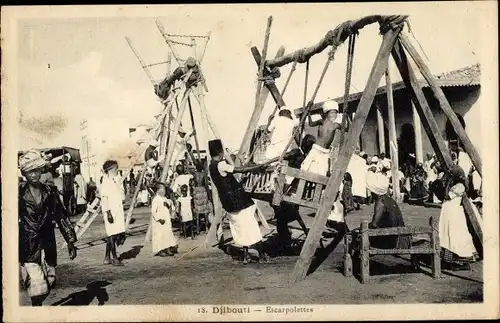 Ak Djibouti Dschibuti, Escarpolettes, Holzschaukel