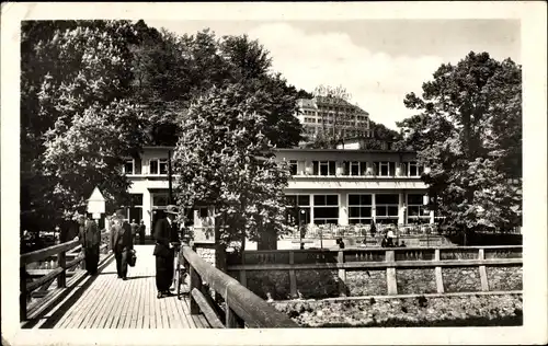 Ak Teplice nad Bečvou Teplitz Bad Reg. Olmütz, Kurhaus, Terrasse