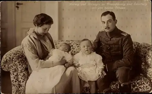 Ak Herzog Ernst August von Braunschweig, Prinzessin Victoria Luise von Preußen, Kinder