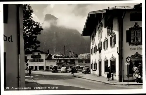 Ak Oberammergau in Oberbayern, Dorfpartie mit Kofel