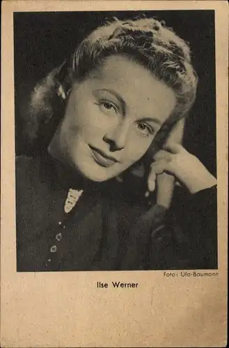 Ak Schauspielerin Ilse Werner, Portrait