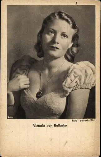 Ak Schauspielerin Victoria von Ballasko, Portrait, Ross Verlag