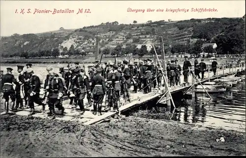 Ak 1. K. S. Pionier Bataillon No. 12, Übergang einer kriegsfertige Schiffbrücke