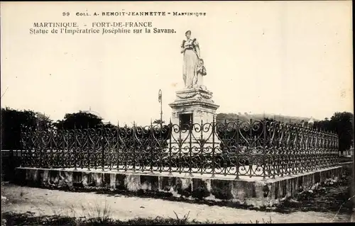 Ak Fort de France Martinique, Statue de l'Impératrice Joséphine sur la Savane