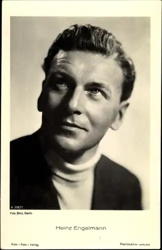 Ak Schauspieler Heinz Engelmann, Portrait, Rollkragenpullover