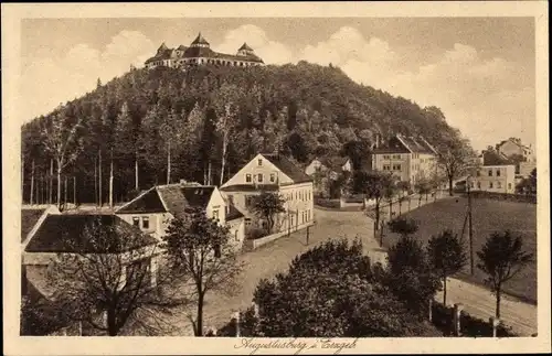 Ak Augustusburg im Erzgebirge, Panorama vom Ort m. Schloss