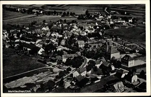 Ak Marktleuthen Oberfranken, Fliegeraufnahme vom Ort