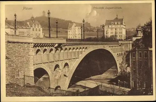 Ak Plauen im Vogtland, Friedrich August Brücke, Gesamtansicht, Häuser