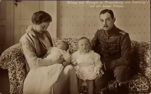 Ak Herzog Ernst August von Braunschweig, Prinzessin Victoria Luise von Preußen, Söhne