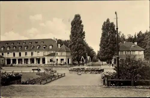 Ak Bad Saarow Pieskow Brandenburg, Bahnhofsplatz