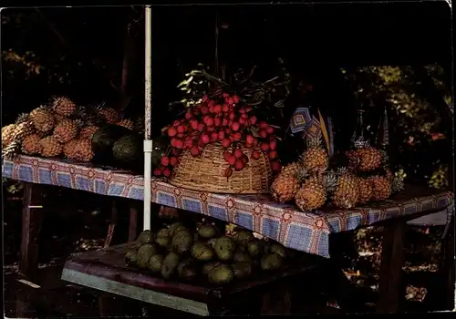 Ak Île de la Réunion, Marchande de fruits, ananas, melons, Cola bouteille