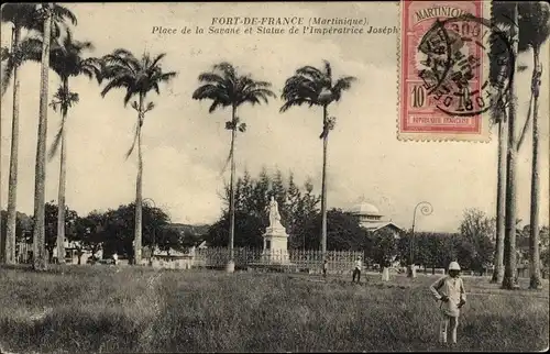 Ak Fort de France Martinique, Place de la Savane et Statue de l'Impératrice Joséphine