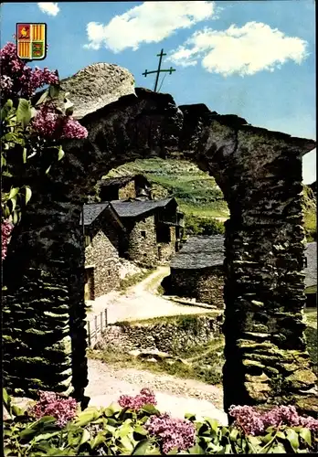 Ak Canillo Andorra, Vue partielle, Arc d'entrée a l'Église