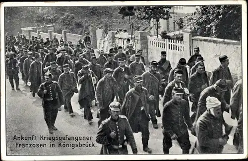 Ak Königsbrück in der Oberlausitz, Ankunft Kriegsgefangener Franzosen